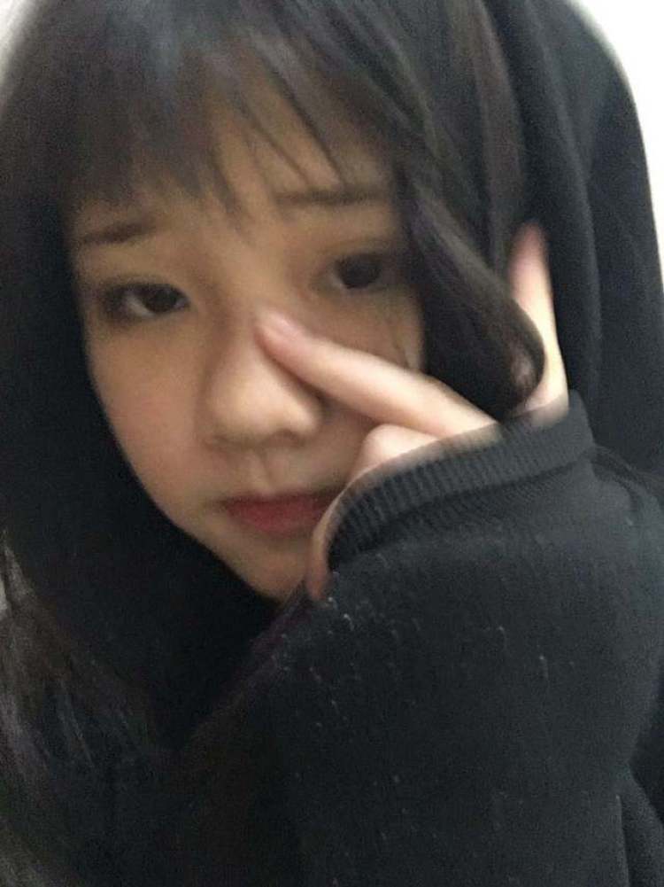 恐龙.-广东省·汕尾市·城区-快手 抖音-很喜欢拍照我p图也不错我也很想做网拍但是一直没有资金加入那些网拍团队我庆幸让我发现了这个网红湾.