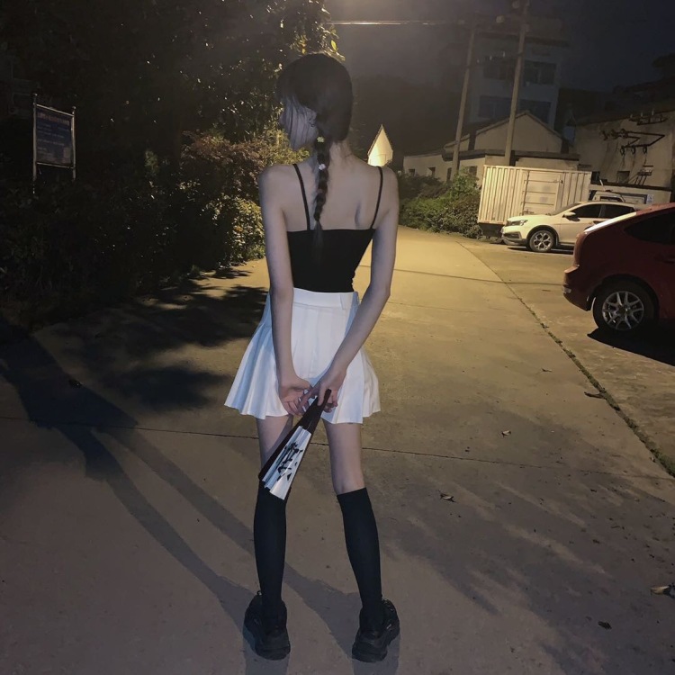 小琦不是老司机-云南省·昆明市·官渡区--本人172cm45kg,选景能力强,喜欢拍照,会修图。
还是个新手有很多不懂的地方能接买家秀能接短视频带货,能接淘宝模特等