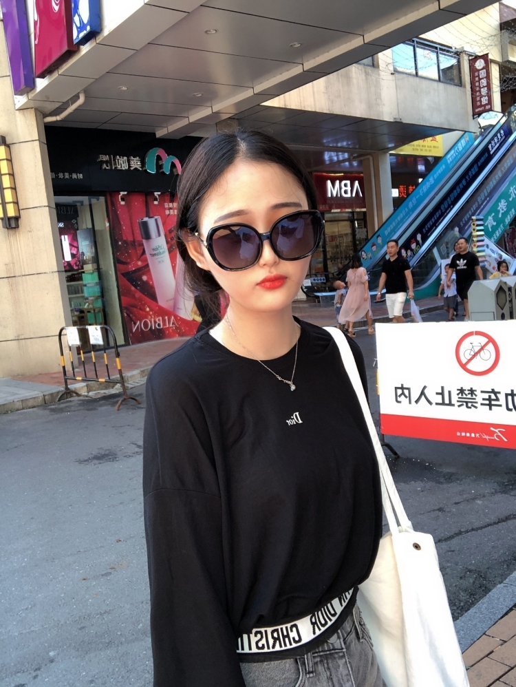 F-湖南省·常德市·武陵区-抖音 快手 微博 ***-本人爱好唱歌 摄影 可接买家秀 平面模特 网拍模特 校园推广 等等 也可品牌代言
