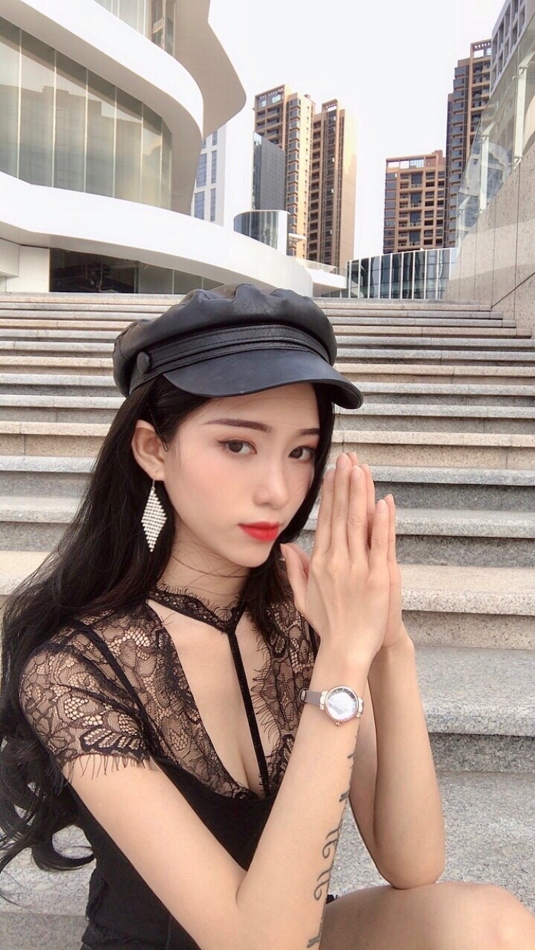 九儿-广东省·中山市·西区街道-抖音-平时爱拍照,爱拍视频,买家秀、直播带货、短视频创作、网红店探店打卡、商业演出(仅限舞蹈的商演)都可以,需要合作的商家可以联系我哦!