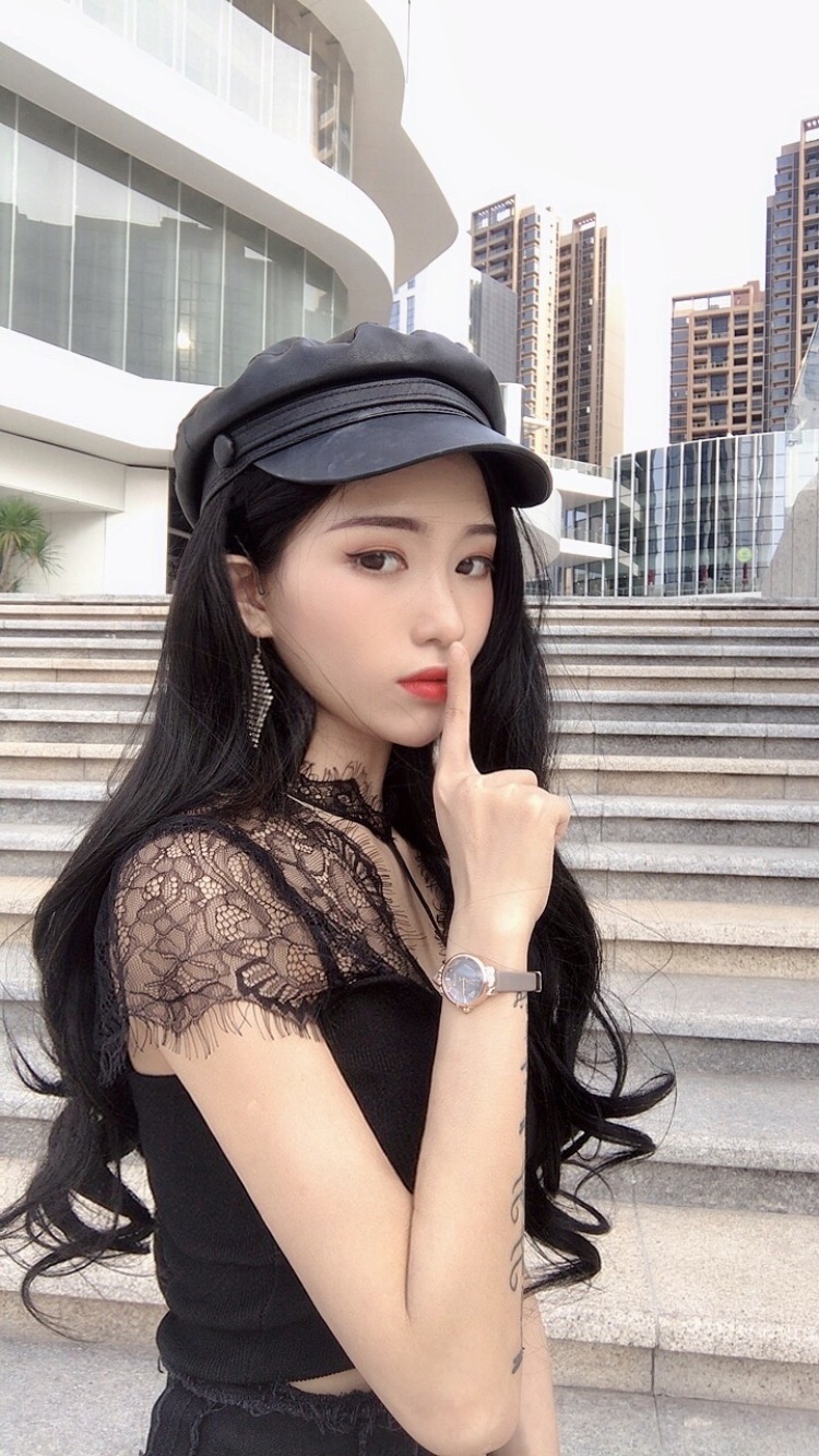 九儿-广东省·中山市·西区街道-抖音-平时爱拍照,爱拍视频,买家秀、直播带货、短视频创作、网红店探店打卡、商业演出(仅限舞蹈的商演)都可以,需要合作的商家可以联系我哦!