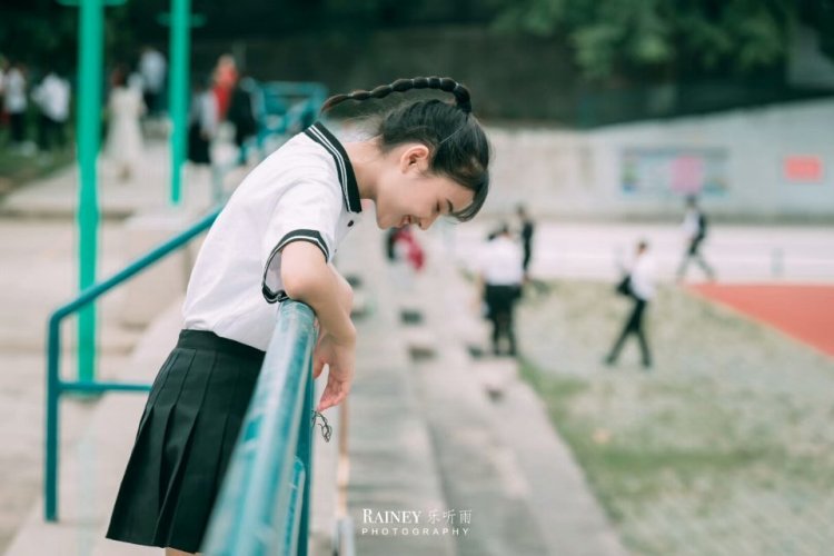 楠楠嫂子-广西壮族自治区·南宁市·西乡塘区--爱拍照,会p图,平时喜欢自拍较多,但想要他拍,能吃苦耐劳,会坚持不懈