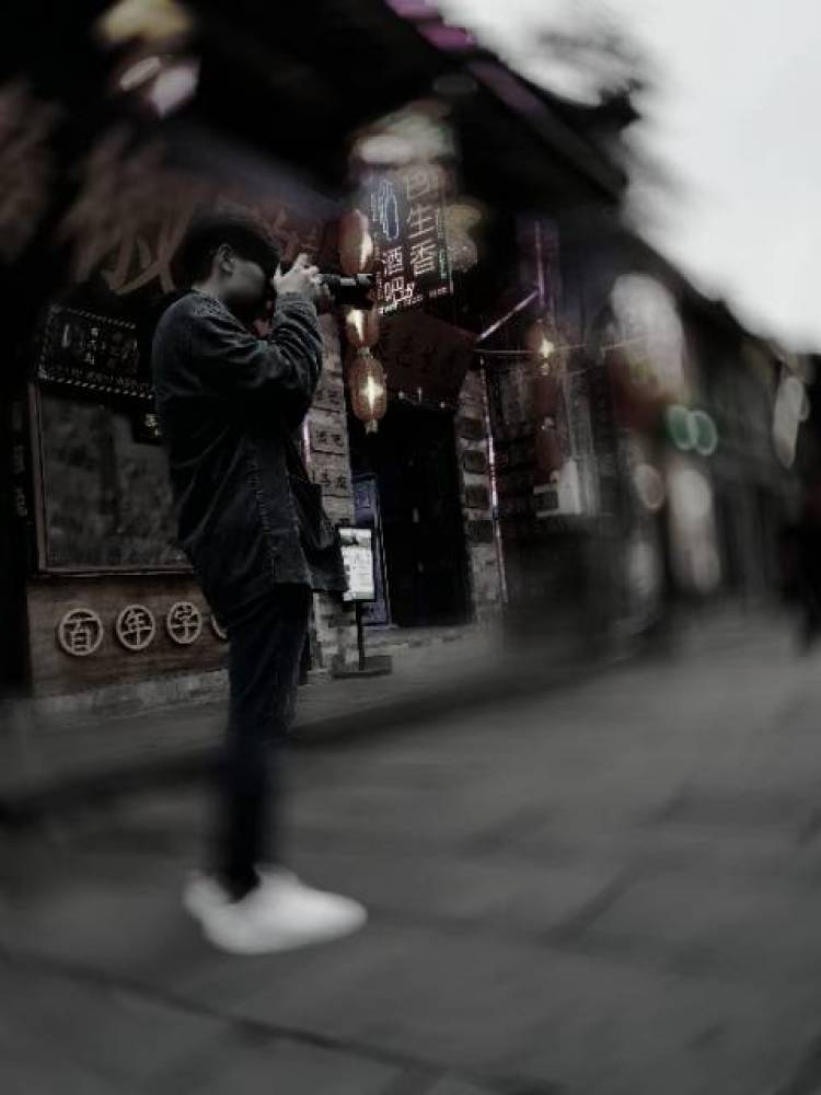宇-重庆市·重庆市·涪陵区--接单买家秀价格好说,因为自己专业是这方面的所以不管是拍照还是后期都还是可以的。值得相信的!