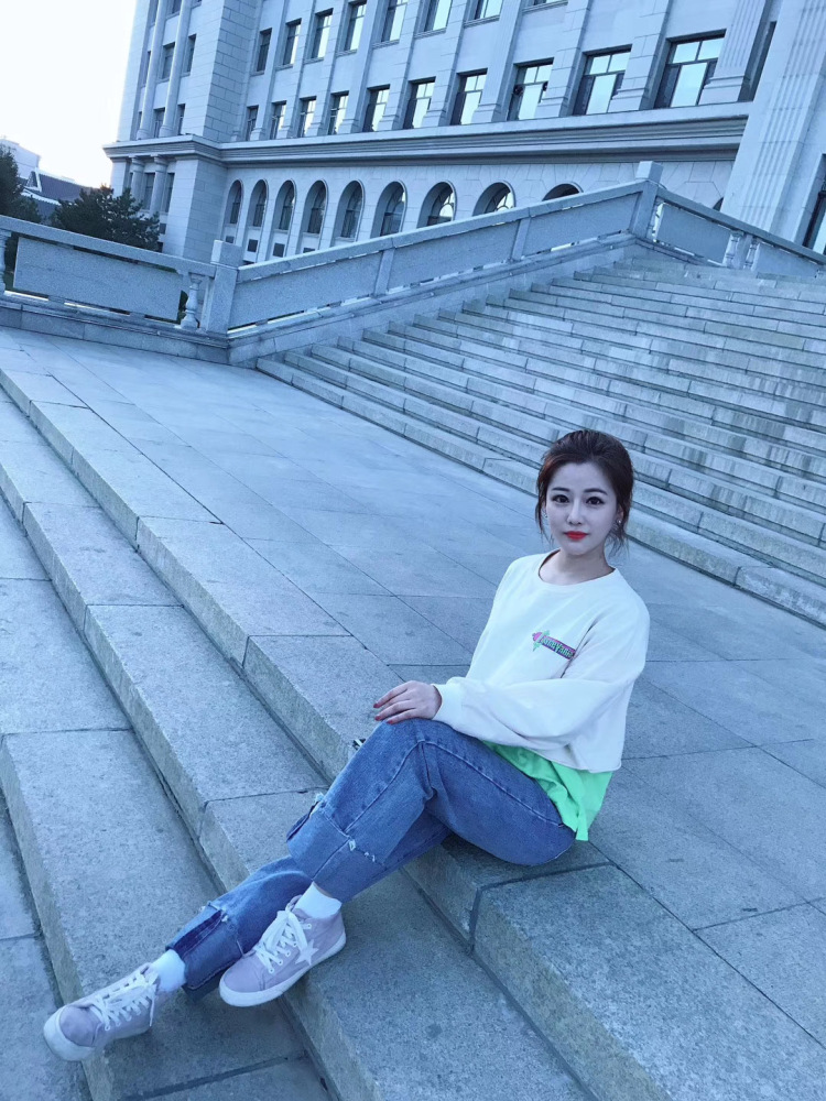 Betsy-黑龙江省·牡丹江市·东宁市-抖音，微博，***-网拍，买家秀，短视频带货，会唱歌，跳舞，会修图PS，可以微博，朋友圈发图，可以根据商品类别需要而选择不同的拍摄场景。
