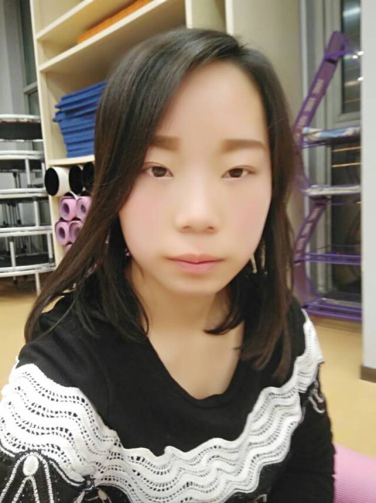 桃之夭夭-河南省·三门峡市·湖滨区--自由职业者.时间充足.喜欢唱歌跳舞.热爱运动.修图会点
外套.鞋袜.食品.饰品等
文字单.买家秀.试用都可💓期待和您的合作!
