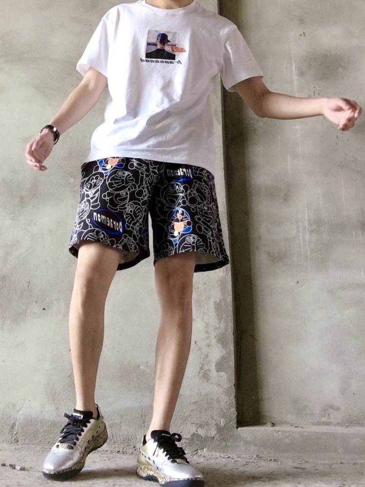 刘佳明-四川省·成都市·金牛区--买家秀,平面模特,约拍。
形象过关,身材比例协调。腿细,脚小,单眼皮。