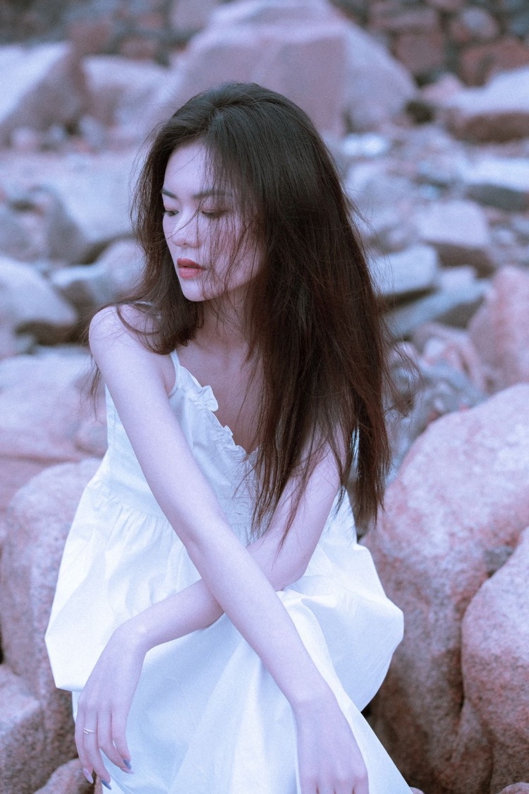 Kiki👾-广东省·广州市·天河区-微博-本人是个阳光爱运动的女孩、性格大大咧咧待人热情工作配合度高认真度高,要做就做好要么就不做的态度!
从事平面模特、淘宝模特
现是一名本科表演专业大学生
欢迎前来合作!