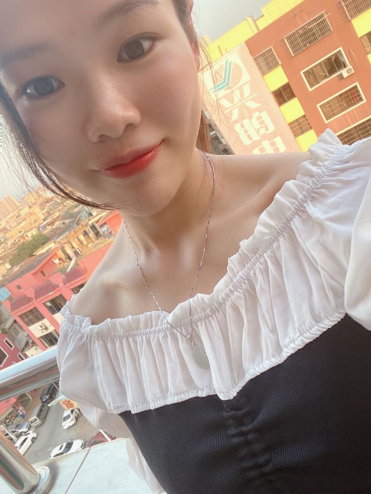 Miss.ZDP-广东省·东莞市·大朗镇--爱拍照，爱漂亮，有动力，想有一个副业，平时可以赚点零花钱，10元以上，不外景