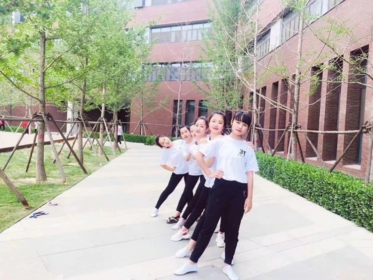 lkgufu-山西省·忻州市·忻府区--买家秀
佣金多少都可以不要太少
为了赚点零花钱
本人幼师专业
才艺只懂一点点
