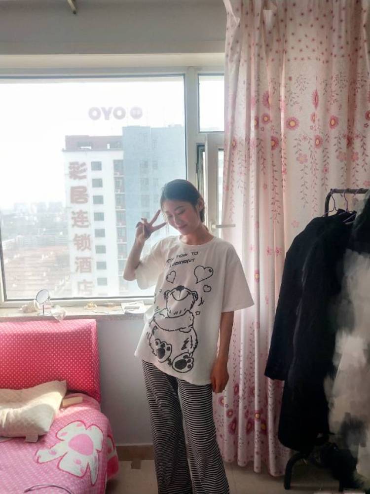 u.-山东省·潍坊市·安丘市-快手-超爱拍照  暂时在上学  想拍买家秀 欢迎找我  身高167体重95 活泼开朗我的淘宝评价两颗钻 淘气值1000+ 嗯……暂时这么多  诚信合作