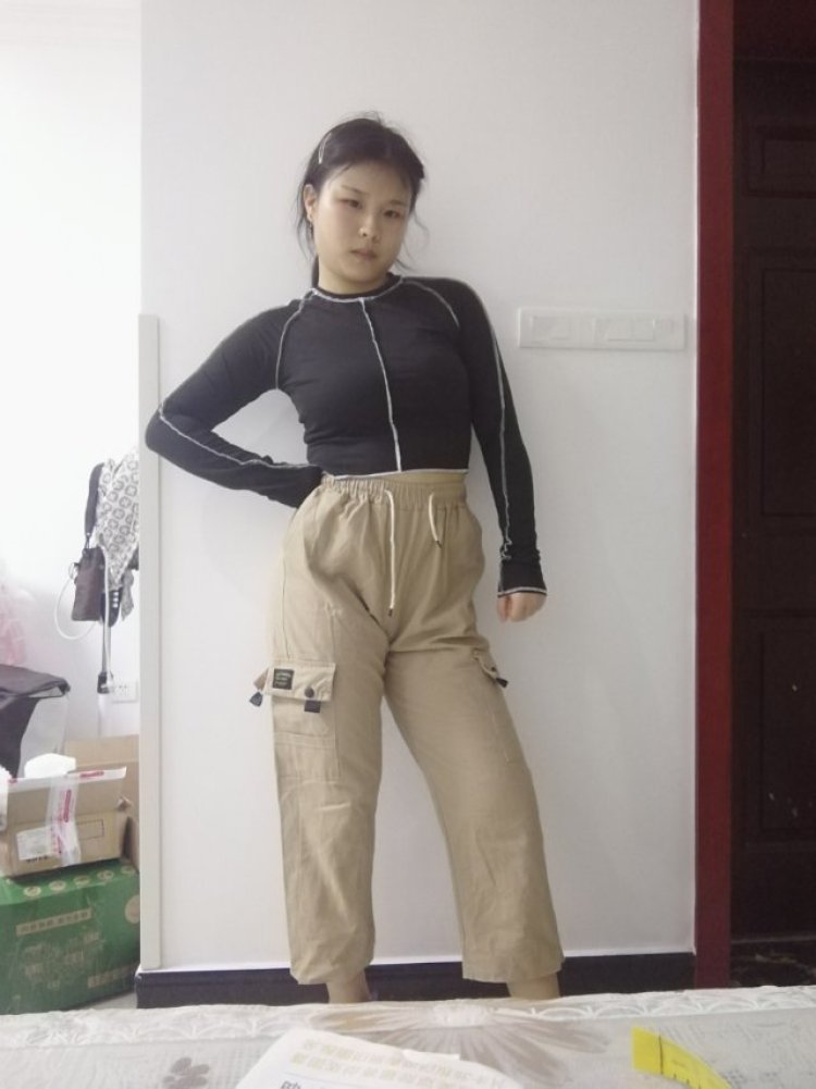 大王-重庆市·重庆市·南岸区-抖音-会网拍 ，会拍照，摆拍pose好看，会跳舞， 长相甜美可爱，20岁，女，做事情认真负责