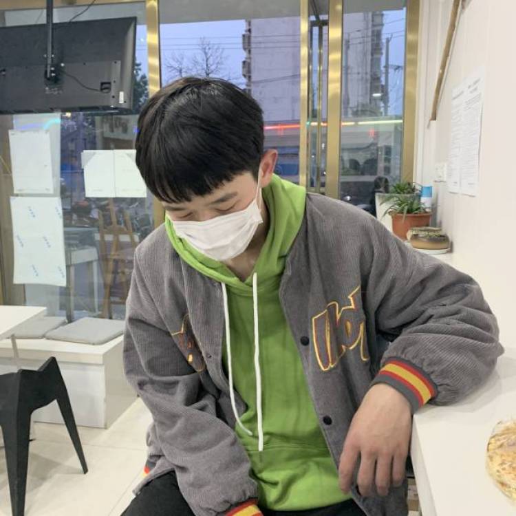 学友热,-安徽省·蚌埠市·龙子湖区-抖音-在校大学生,兼职。身高190,可接买家秀,可接寄回,真实可靠