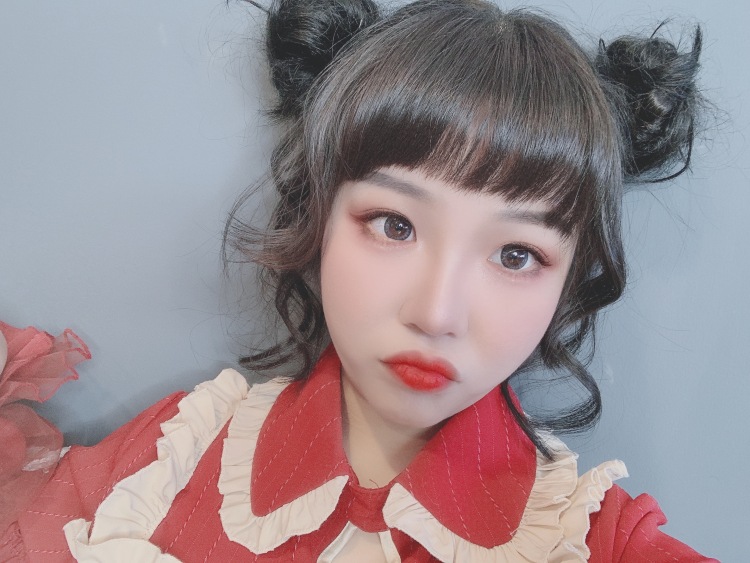 張-辽宁省·沈阳市·浑南区-抖音 微博 ***-买家秀,淘宝值1000+,88VIP,诚实守信,可寄回,可垫付,主业设计师会修图会照相会剪视频会搭衣服。
***,可文案种草、视频种草,文案编辑可高端大气上档次也可低调奢华有内涵。
朋友圈推广,朋友圈