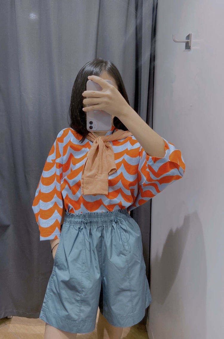 Anna💋-广东省·广州市·越秀区-抖音,***-可爱的小女孩,身高160,体重83斤,淘气值800+,接买家秀,网拍,寄拍,送拍,诚实守信,会拍照修图搭配衣服简单的视频剪辑,认真有责任心,不会也可以学,快快联系我吧