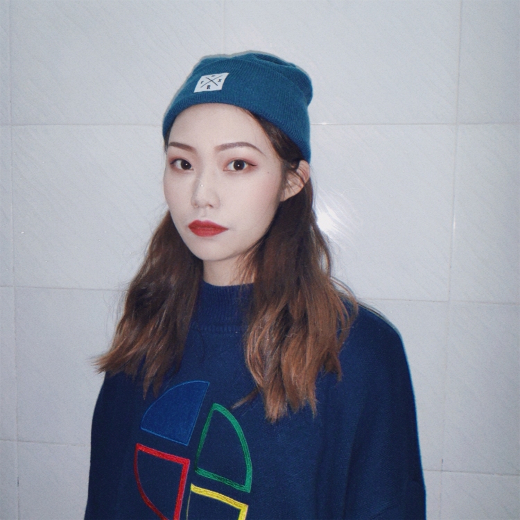 泡影。-四川省·成都市·彭州市--擅长拍照以及自拍，设计专业，会修图和美工等，兴趣爱好是唱歌和绘画，希望以自我价值实现商家效益，长期合作，承接买家秀、模特、美工等。