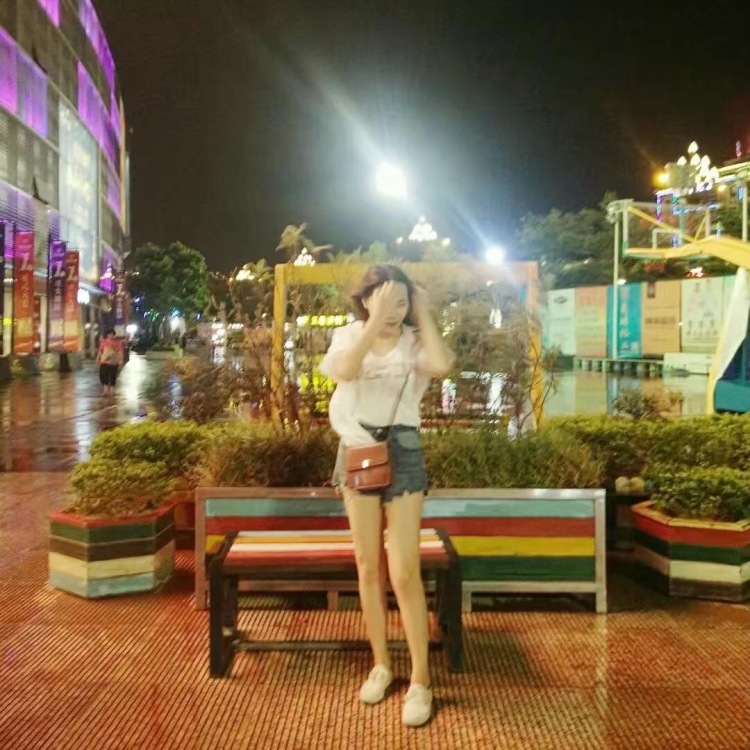 尹珞-福建省·泉州市·泉港区-抖音,快手,微博,微信-本人喜欢拍照,喜欢穿搭,会化妆会p图,现在是一名化工分析员,想赚点外快,晒单、探店都可以。我身高1米65,体重55公斤,商家快快来找我吧~