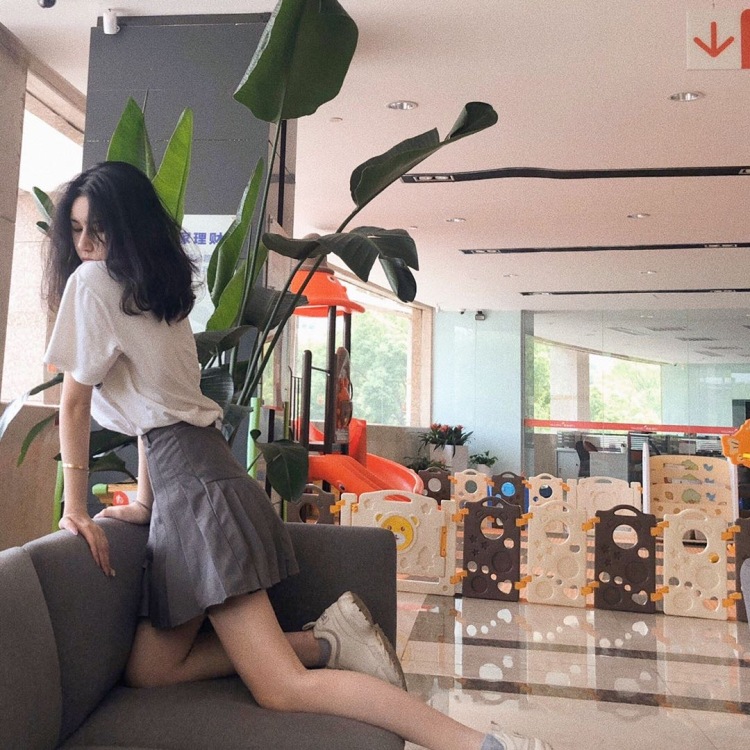 EliauK-浙江省·台州市·椒江区--接寄拍卖家秀,买家秀,短视频,我都可以。之前还做过婚纱模特。