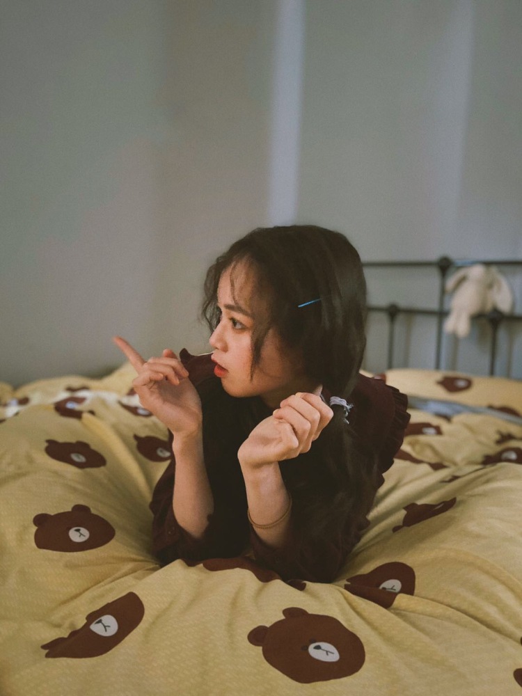 毛豆-广东省·广州市·海珠区-抖音 拼多多淘宝***微博-大学生在线接单，服装买家秀，帽子、耳环、口红、服装、鞋子等等都可以接单哦
平时喜欢拍照 修图  他拍大部分都是原相机出图  也喜欢自拍，关系来甩单
