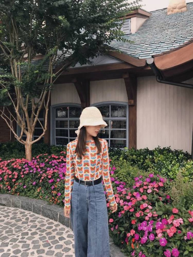 简单-陕西省·铜川市·王益区--平时兼职做礼仪模特,爱好拍照,演戏等,现在也从事演员工作,可以接淘宝单