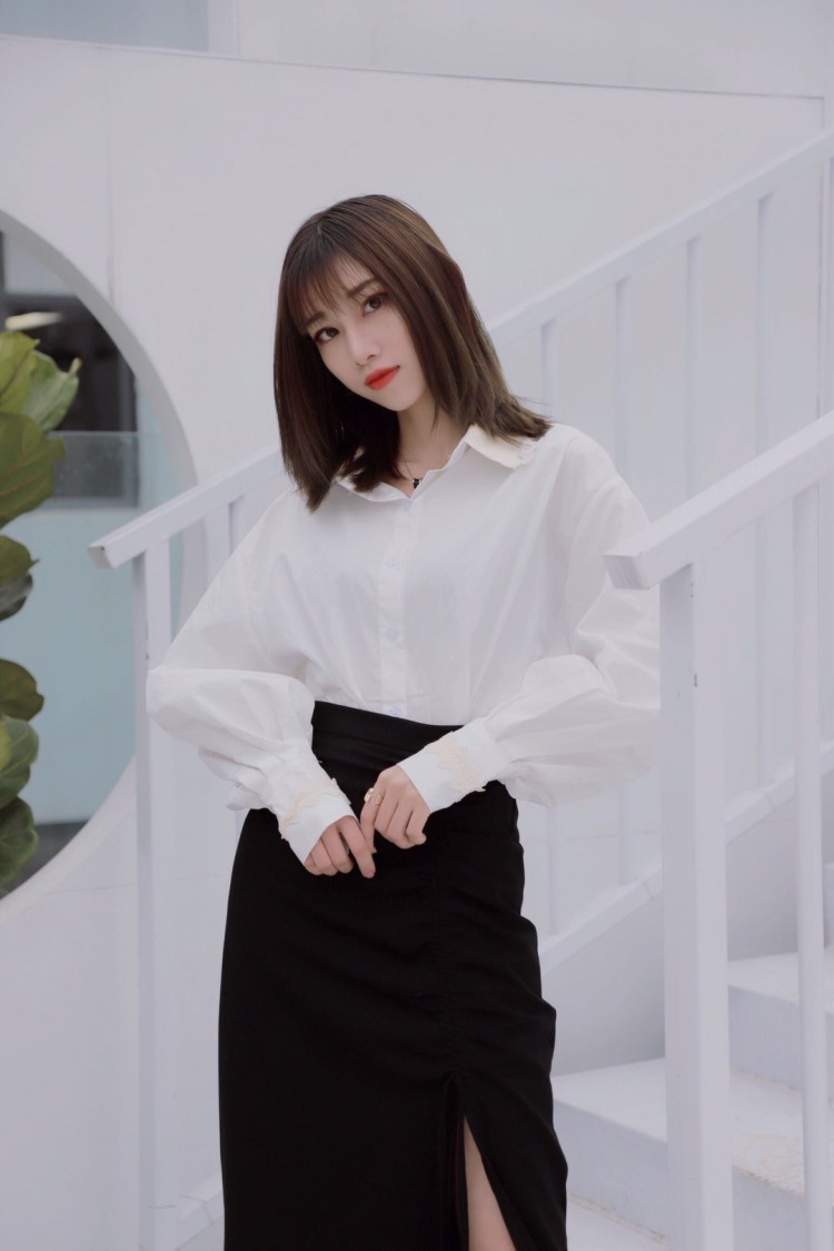 A*🔱精品欧韩货女装-福建省·泉州市·晋江市-抖音,***-本人是做兼职服装模特和脚膜!有长期经验希望有商家合作拍版可以寄拍 效果包你们满意 照片可以自己修 自己拍或者找更好颜值小姐姐拍都可以