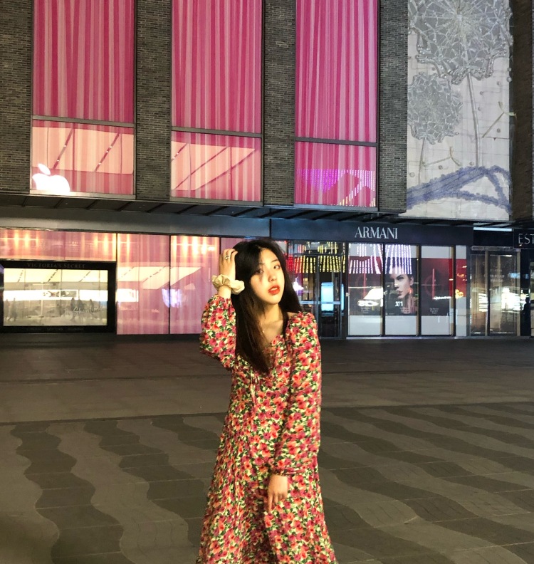 心上妹妹-浙江省·杭州市·江干区-快手-可接寄拍模特 可接受多种服装风格 也可以接耳环头绳化妆品等 欢迎商家联系