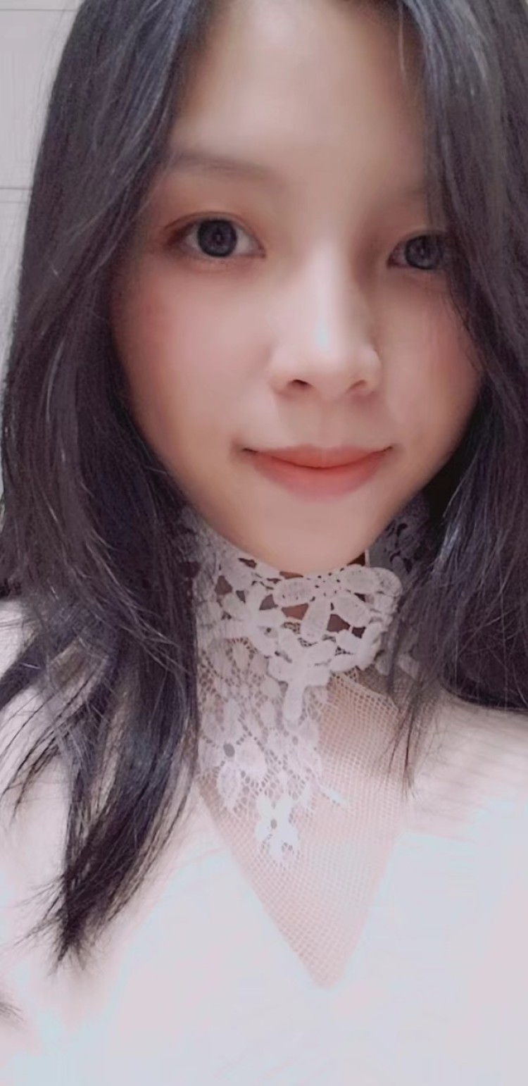 艾米莉-广东省·中山市·坦洲镇-微信-我是一名95后宝妈，现在两名小孩，现在带小孩不方便出去工作，平时也喜欢化妆拍照，想着网拍兼职，服装，包包，童装等都可以，第一次做，但如果需要收钱会费的什么押金勿扰！希望能够找到长期可以合作的诚心人