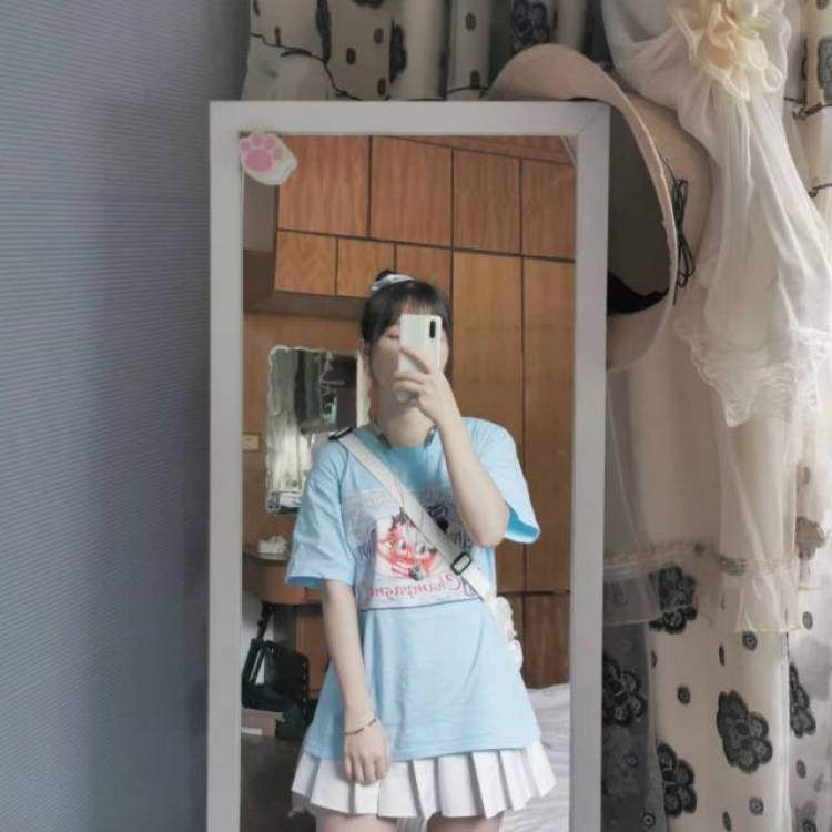 小短腿-贵州省·黔东南苗族侗族自治州·凯里市-抖音、***、微博-可以接受买家秀、测评,***粉丝4000,微博粉丝2000+,抖音粉丝2000+
