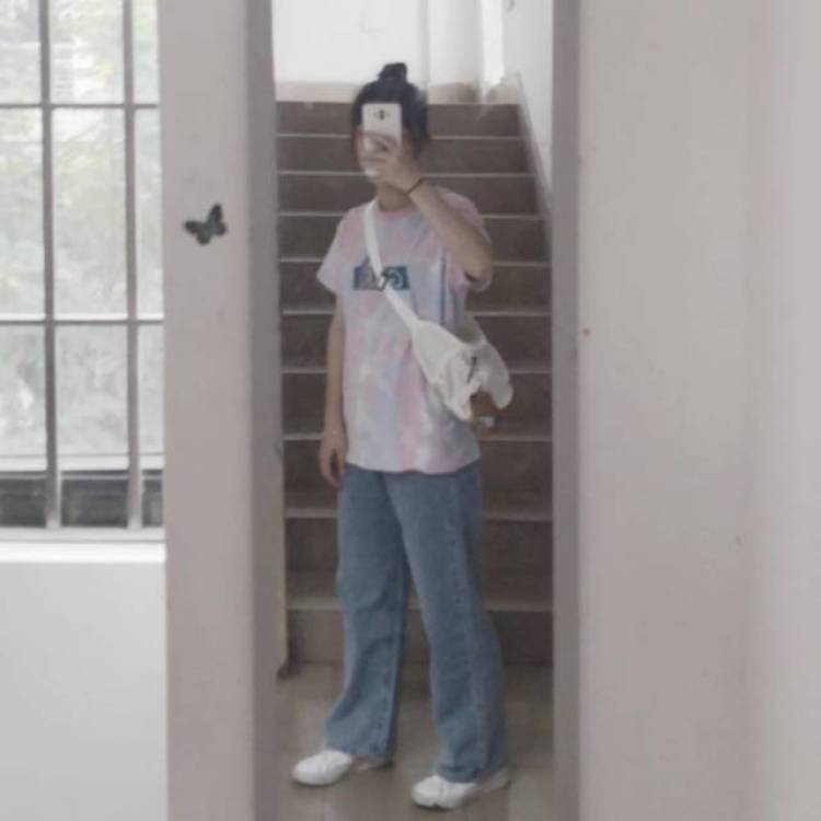小短腿-贵州省·黔东南苗族侗族自治州·凯里市-抖音、***、微博-可甜可咸,158cm,50kg,微胖小短腿测评,***粉丝4000+,微博粉丝2000+,抖音粉丝2000+。