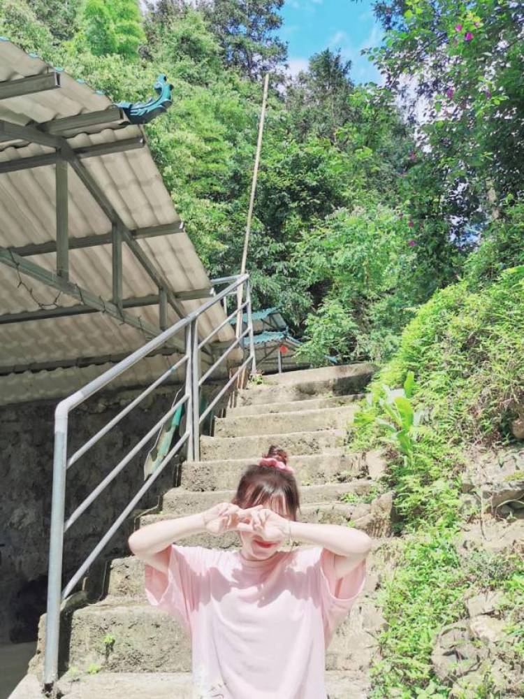 小短腿-贵州省·黔东南苗族侗族自治州·凯里市-抖音、***、微博-可甜可咸,158cm,50kg,微胖小短腿测评,***粉丝4000+,微博粉丝2000+,抖音粉丝2000+。