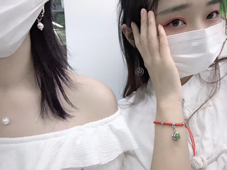 小a-黑龙江省·哈尔滨市·通河县-微博-身高164、体重88斤
接淘宝买家秀寄拍，不垫付
风格甜美风、制服、古风、复古均可
喜欢风格很多种，期待合作。