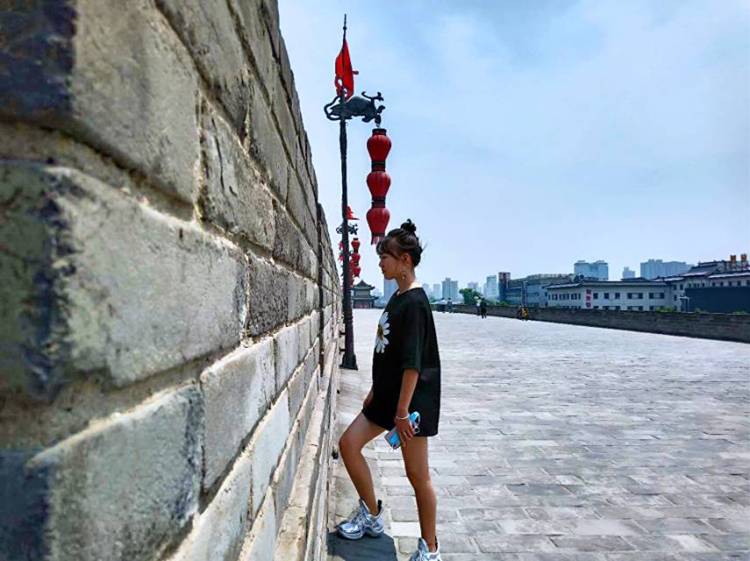 予俗-陕西省·咸阳市·杨陵区--我喜欢漂亮的衣服分钟给大家,我是一名学生,夏夏的日常穿搭会带你大家惊喜