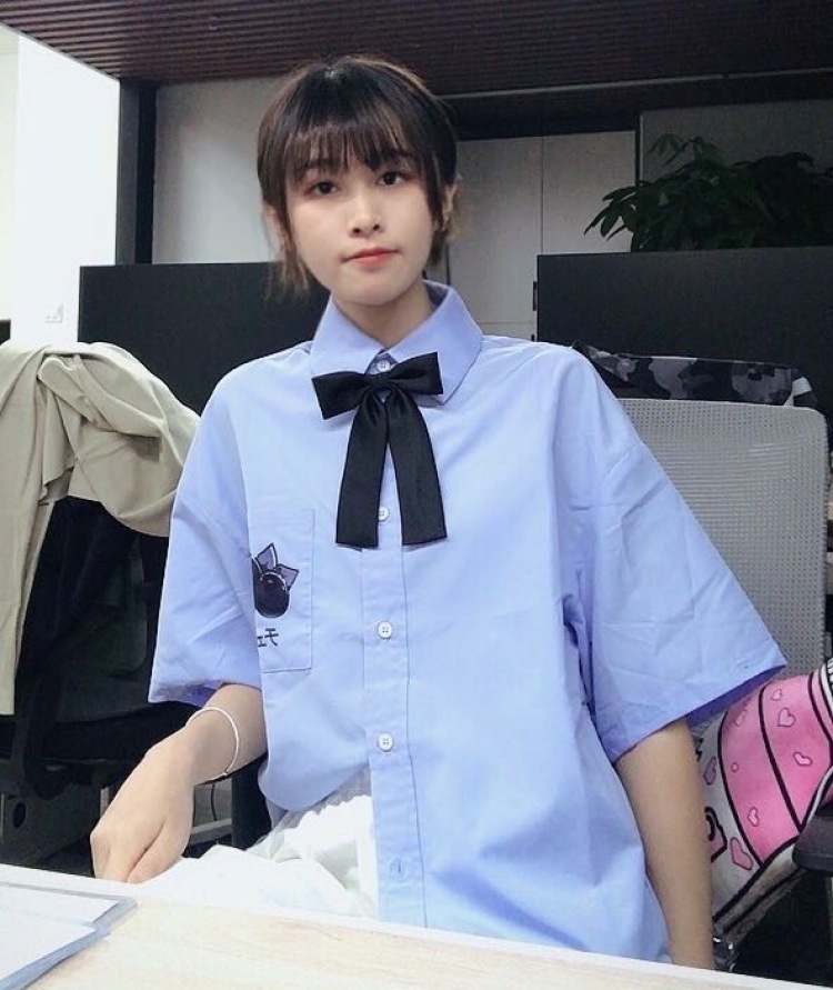 Ryosuke🍓-广东省·佛山市·南海区--接单啦!日常喜欢拍照,新手,接拍买家秀,风格多样!喜好二次元,绘画,有意者扣我!