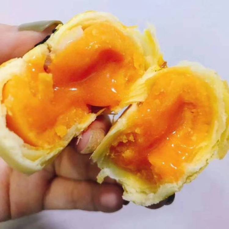 流心酥蛋黄酥直销代发-广西壮族自治区·南宁市·江南区--请各位网红达人推广本店美食：蛋黄酥、流心酥、黑金酥、黑金流心酥四款产品，可通过直播、朋友圈、抖音、***、头条、知乎、微博等各种渠道推广！只要你有流量，有粉丝，都欢迎合作！