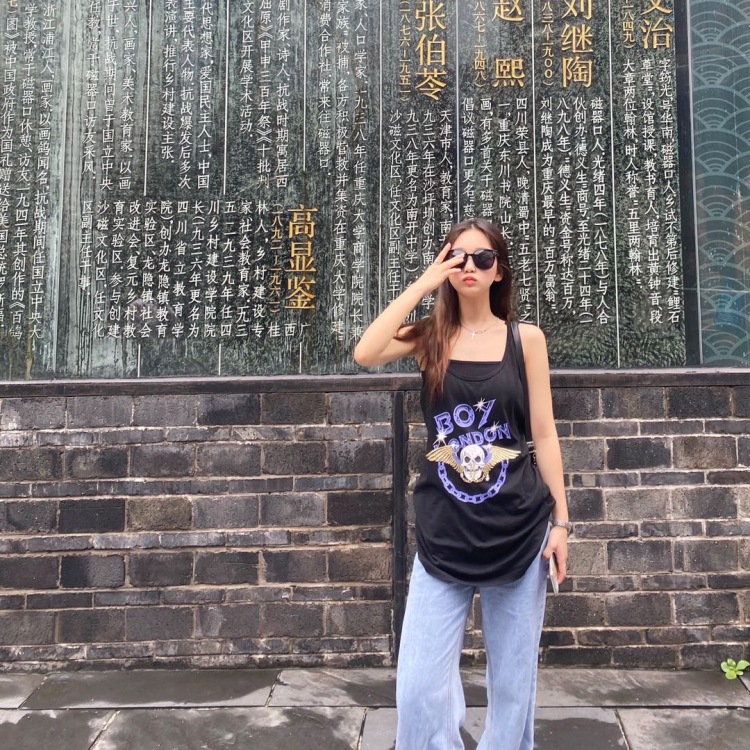 一个悦亮🌙-浙江省·杭州市·江干区-抖音-会撸妆 会修图 会软文 会剪辑 会高质量出图 用心做好每份单 包质量满意 !