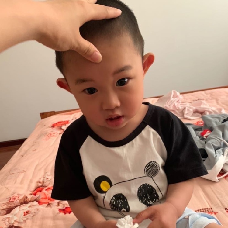 .-湖北省·武汉市·洪山区-微博-全职宝妈,男宝宝一名,可以接拍童装,买家秀,可以简单的修图,