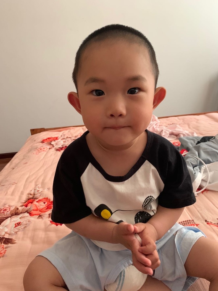 .-湖北省·武汉市·洪山区-微博-全职宝妈,男宝宝一名,可以接拍童装,买家秀,可以简单的修图,