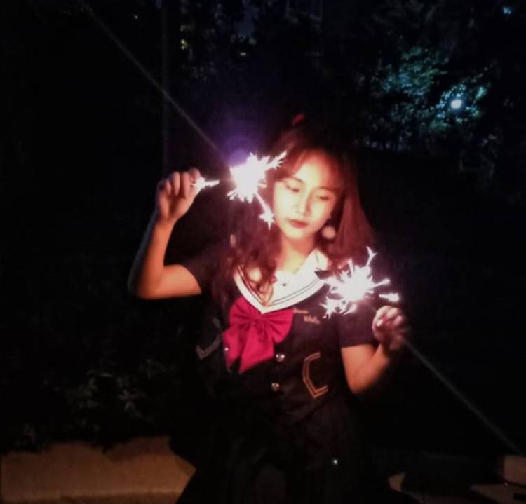 晚安甜甜圈゛-山东省·济南市·历下区--想要做买家秀,可jk 可Lolita 可尝试多重风格,人美声甜 会拍照 会跳舞