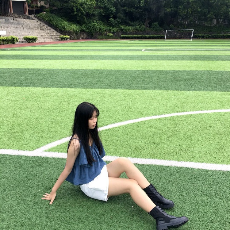 小丫-广东省·惠州市·惠东县--接受各种网拍照片📷体型匀称,不接受一切黄色拍照等,衣服正常,个人可后期,可接受商家的要求更改,这图为无后期图