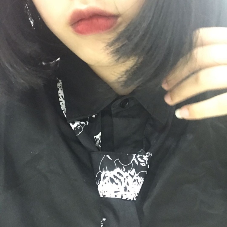 A.超甜~-内蒙古自治区·巴彦淖尔市·临河区-快手-可以接拍:美瞳.口红.衣服.鞋子.首饰等
体重90.
身高165.