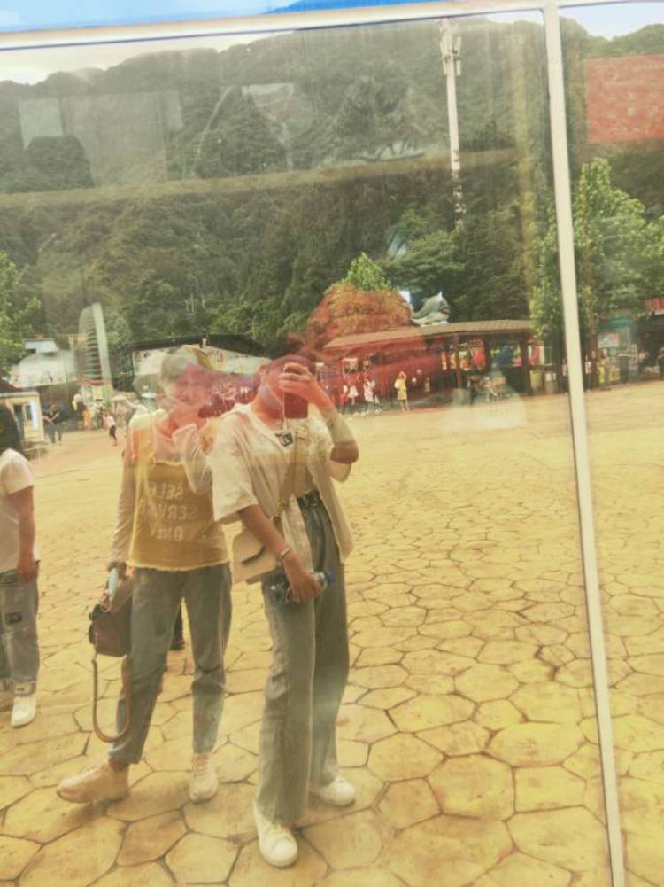 815-重庆市·重庆市·綦江区--会拍照 会修图 可以送拍 寄拍 都OK 什么风格都可以驾驭 包卖家满意 照片都是原相机拍摄