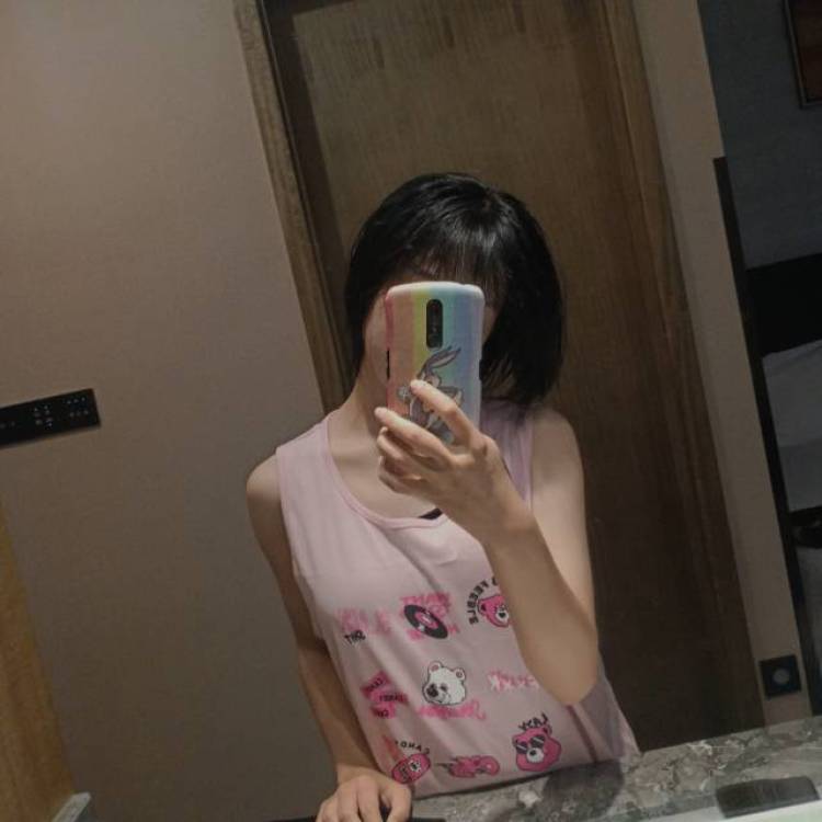 小XX👾-山东省·济南市·平阴县--活泼开朗会p图,戒指,口红,包包,衣服鞋子等都可接,可盐可甜,可酷可萌,风格都能把握住