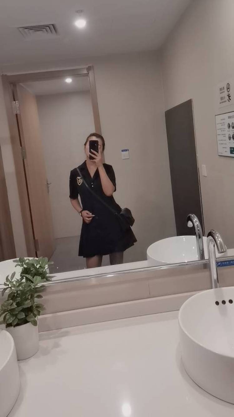 Y-江苏省·徐州市·铜山区-快手-身高165 体重55  会拍全身照 新手望指点  网拍 寄拍  送拍 买家秀拍 都可以