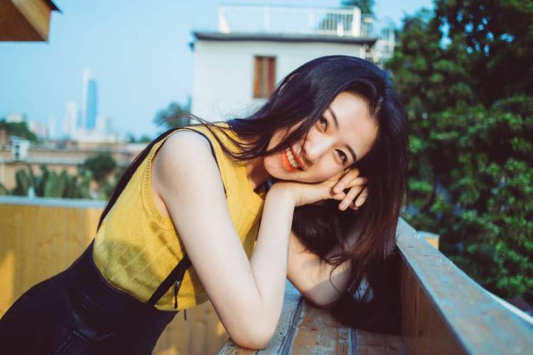 -C-(๑´ω`๑)-广东省·广州市·天河区--喜欢拍照,听歌,看剧,承接各种买家秀,期待合作,非诚勿扰,谢谢