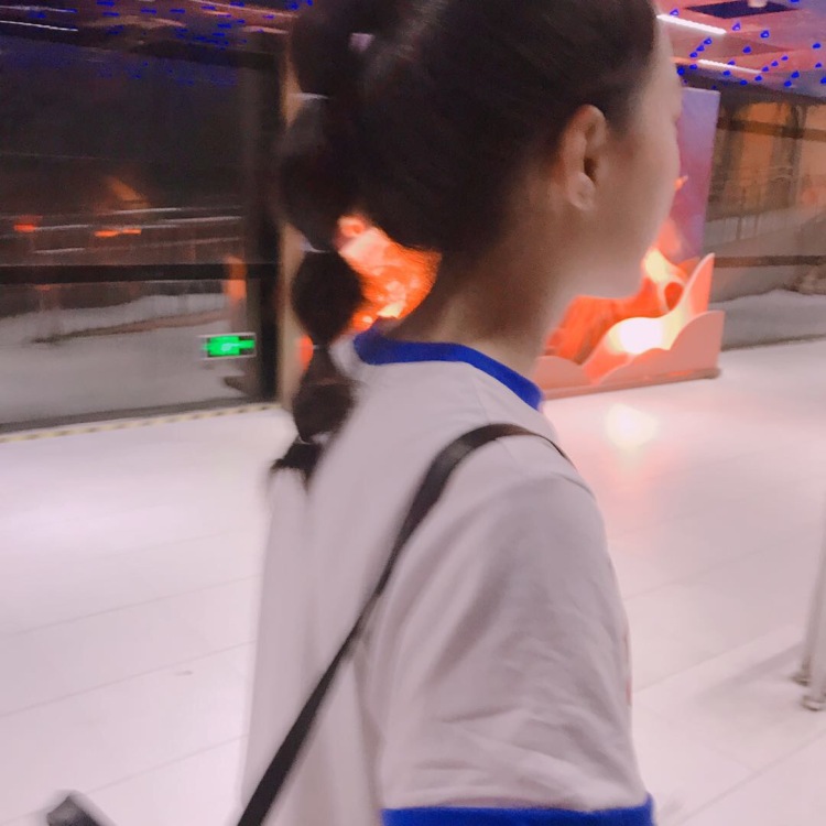ん-福建省·福州市·仓山区--可以网拍,寄拍,可以做买家秀,会一点P图技术,正在练习拍照,希望之后可以拍出更好的照片