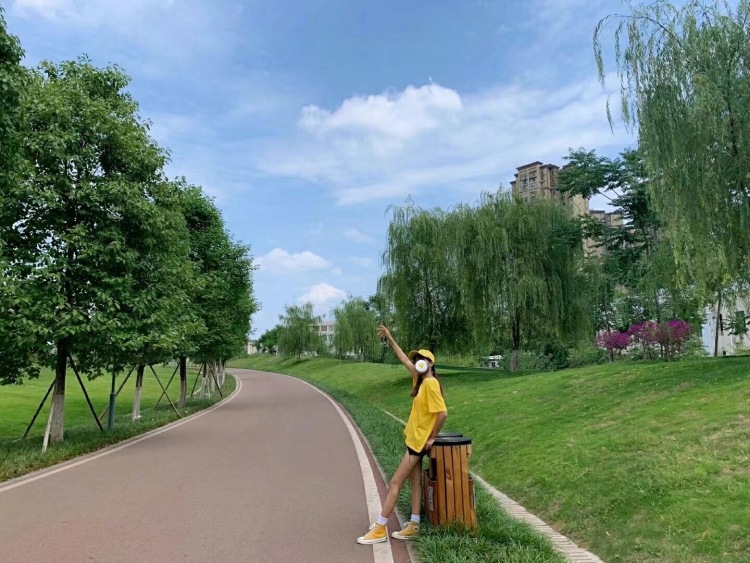 可乐-四川省·成都市·锦江区--爱好 拍照
喜欢拍照接买家秀 网拍 自己会P图
希望找个长期合作的伙伴