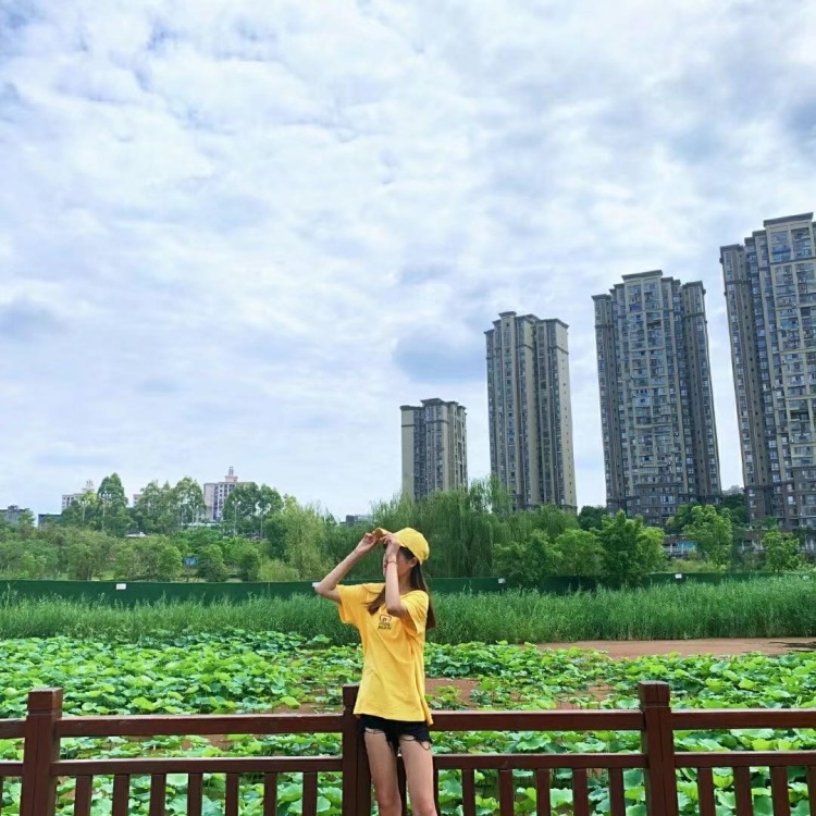 可乐-四川省·成都市·锦江区--爱好 拍照
喜欢拍照接买家秀 网拍 自己会P图
希望找个长期合作的伙伴