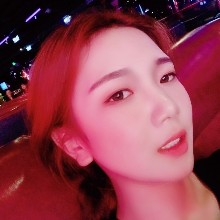 Wang大美🌴-辽宁省·沈阳市·沈北新区--接网拍 买家秀 护肤品 化妆品 服装 鞋 饰品等，会拍照会搭配会化妆