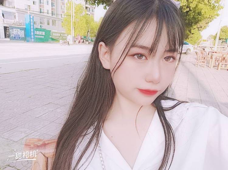 百草味-湖北省·襄阳市·老河口市-抖音-甜美风更多,在校学生学院风也可以,主接服饰单其他暂且不考虑,服饰单会凸显衣物等拍照技巧