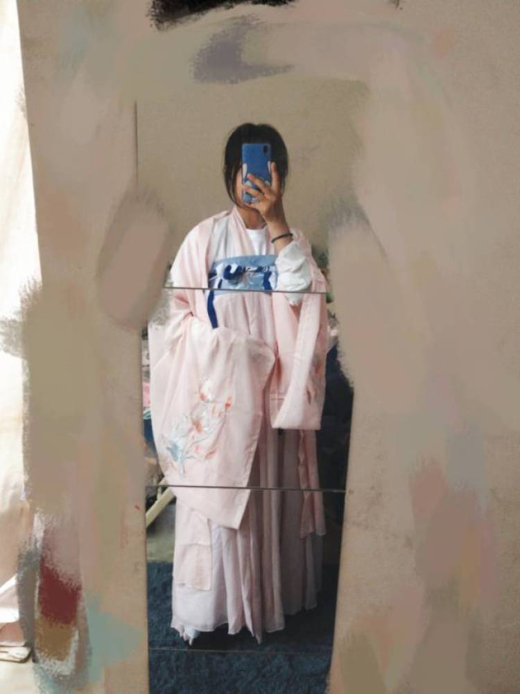 Macp--广西壮族自治区·河池市·环江毛南族自治县--是学生,因为喜欢拍照,但也想有自己点经济,所以就想网拍,也对小说感兴趣,也可以文字录入。
