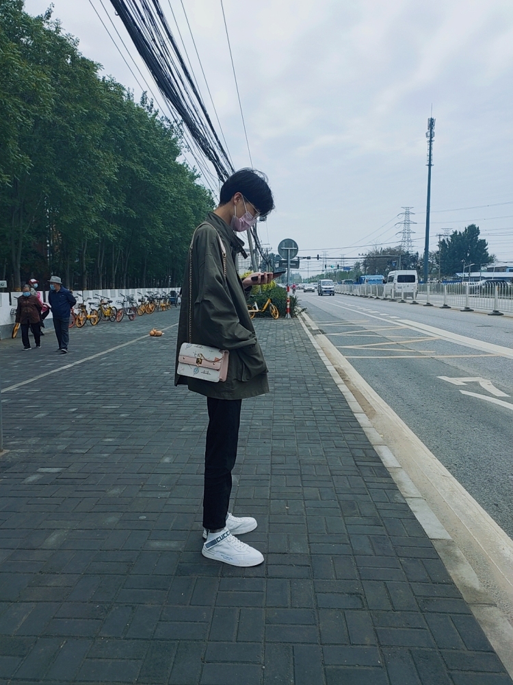 八九-北京市·北京市·大兴区-抖音 快手 *** 微博-身材匀称 喜欢手游 朝九晚六工作 周末双休 接单范围都可以